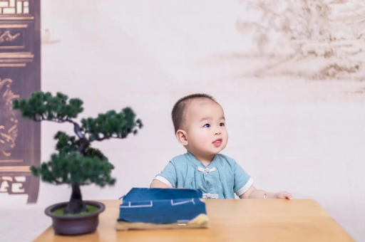 嵊州二个月宝宝做哪些训练